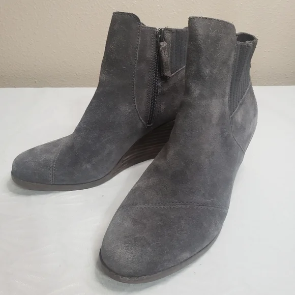 Toms gray suede, Sadie wedge booties, size 7.5 - Picture 4 of 8